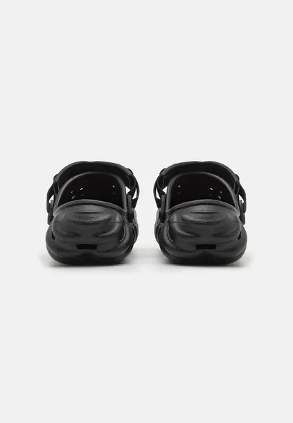 klapki-crocs-echo-clog-207937-001-45-46-model-echo-clog
