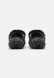 klapki-crocs-echo-clog-207937-001-45-46-model-echo-clog