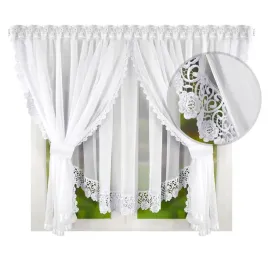 firanka-woal-do-salonu-klasyczna-firana-biala-gipiura-15-cm-kwiatki-150x400