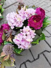 kompozycja-kwiatowa-na-grob