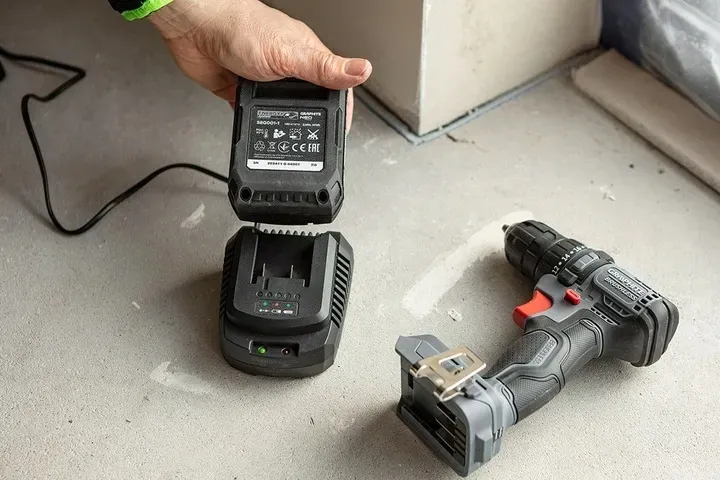 ladowarka-do-akumulatorow-baterii-energy-nowosc-graphite-neo-tools-marka-telefonu-inna-marka