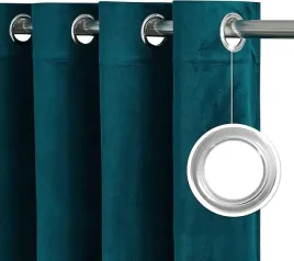 zaslona-velvet-welur-140x250-na-przelotkach-sztora-zaciemniajaca-szmaragd