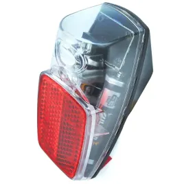 lampa-rowerowa-na-tyl-na-blotnik-baterie