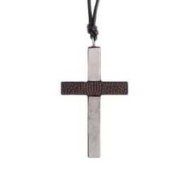 naszyjnik-krzyz-drewno