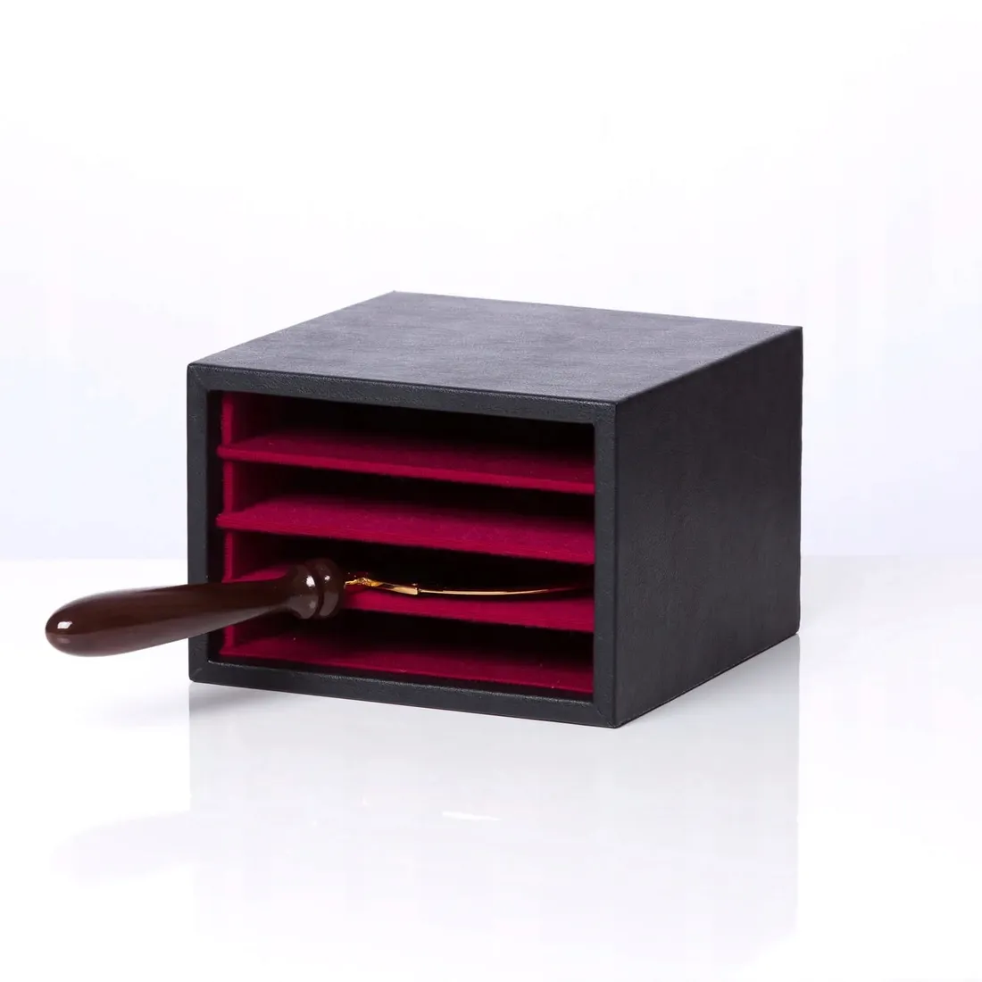 etui-na-4-pateny-stan-nowy