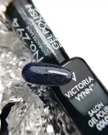 victoria-vynn-in-space-anthracite-sadr-294-8-ml-lakier-hybrydowy
