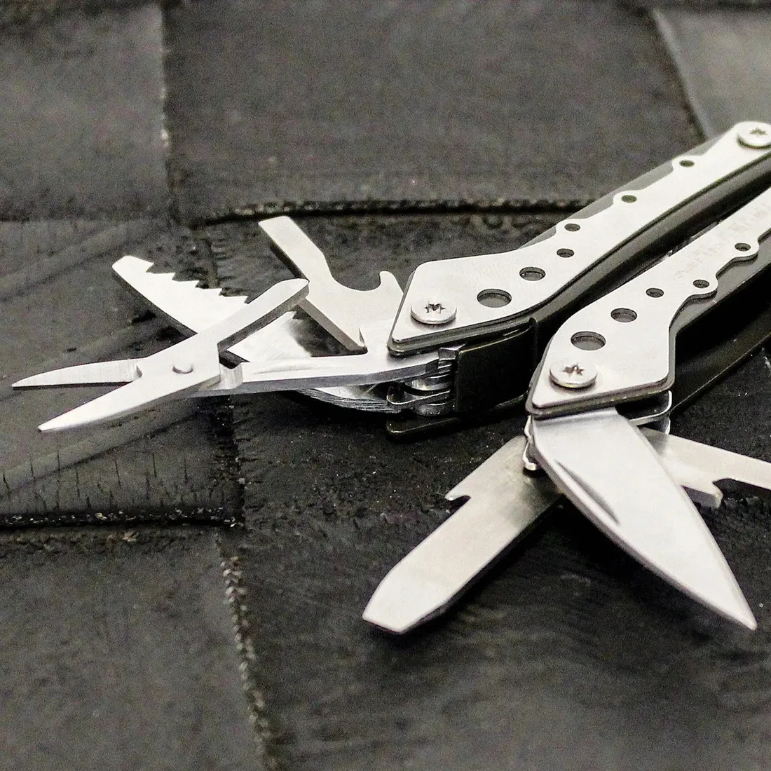 true-utility-minimulti-multitool-tu195k-10-w-1-stan-nowy