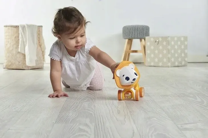 interaktywna-zabawka-tiny-love-lew-leonardo-wiek-dziecka-3-m