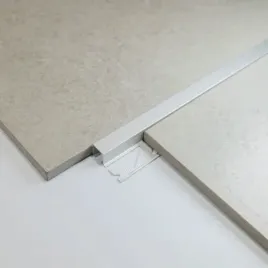 listwa-aluminiowa-kwadratowa-10-mm-anodowane-srebro-250-cm