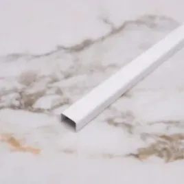 listwa-stalowa-dekoracyjna-c-15-mm-biala-250-cm