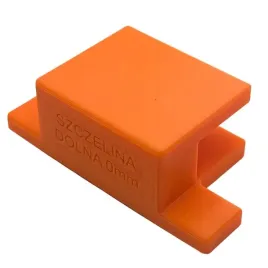 przyrzad-do-montazu-frontow-szafek-w-meblach-szczelina-dolna-0mm-na