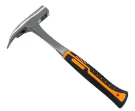 mlotek-ciesielski-dekarski-monoblock-600gr-kuty-magnes