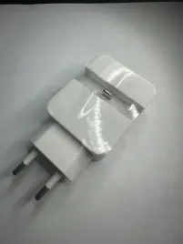 ladowarka-uniwersalna-zasilacz-sieciowy-usb-do-iphone-5-5s-5c-6-6s