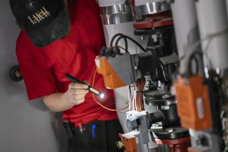 latarka-ledlenser-w2r-work-kod-producenta-4058205032063-marka-ledlenser