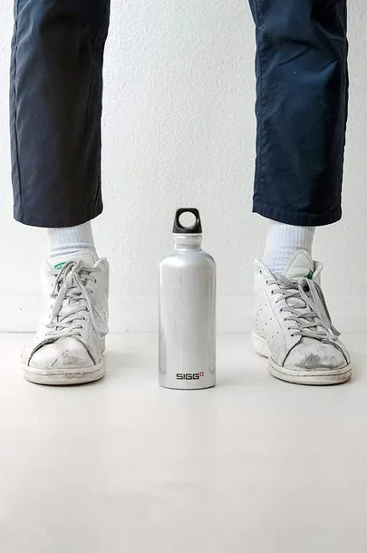 butelka-sigg-traveller-0-6-l-kolor-szary