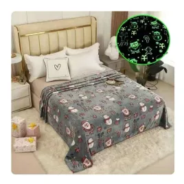 koc-swiateczny-pled-narzuta-swiecacy-w-ciemnosci-150x200-cm-mikolaj