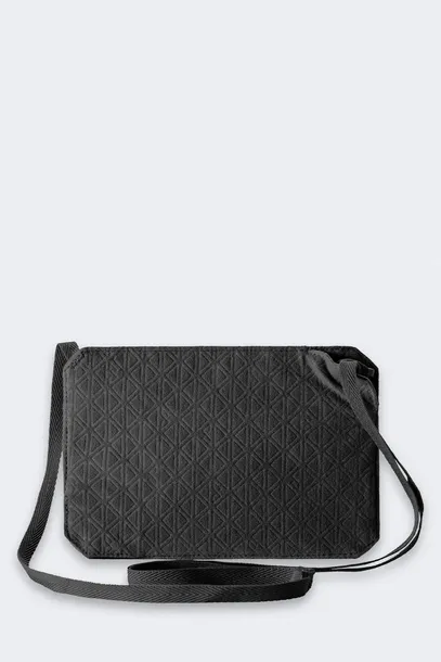 portfel-eagle-creek-rfid-neck-czarny-zapiecie-zamek