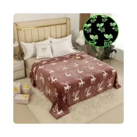 koc-swiateczny-pled-narzuta-swiecacy-w-ciemnosci-150x200-cm-renifery