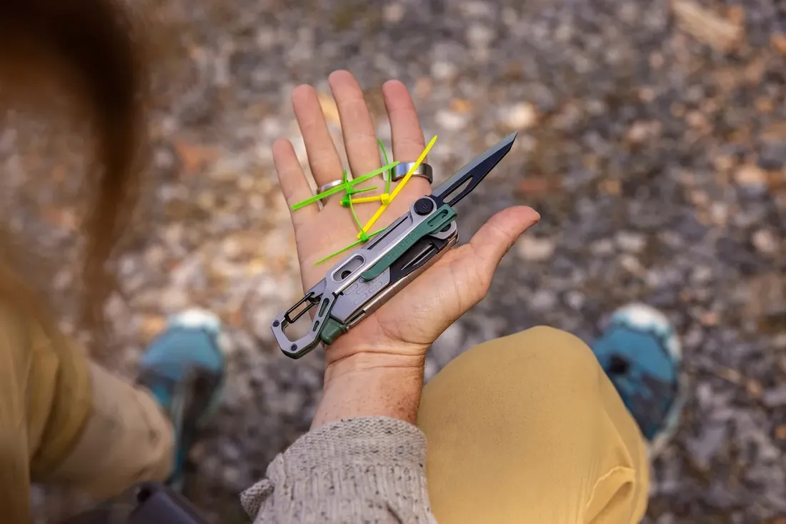 multitool-gerber-stakeout-spark-10-narzedzi-baltic-haze-1070268