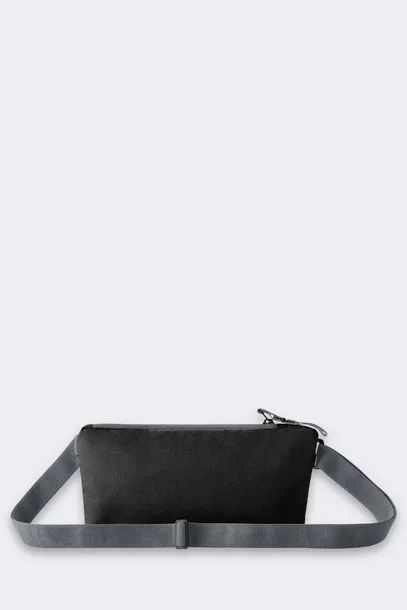 eagle-creek-stash-czarny-zapiecie-zamek