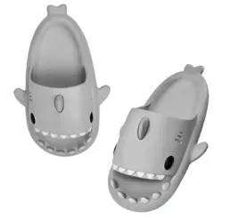 grube-klapki-na-basen-rekiny-antyposlizgowe-kapcie-shark-szare-36-37