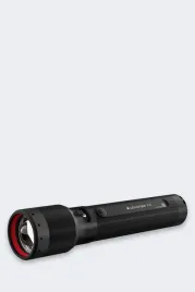 latarka-klasyczna-ledlenser-1400-lm-led