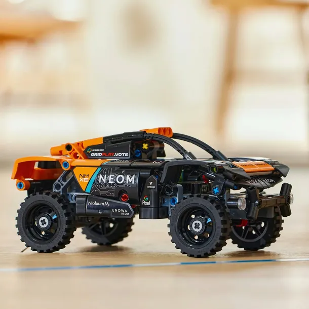 klocki-lego-technic-neom-mclaren-extreme-e-race-car-42166-252-elementy-bohater-brak