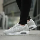 nike-air-max-command-r-405-marka-nike