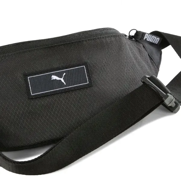puma-nerka-biodrowa-091318-czarny-plec-produkt-uniseks