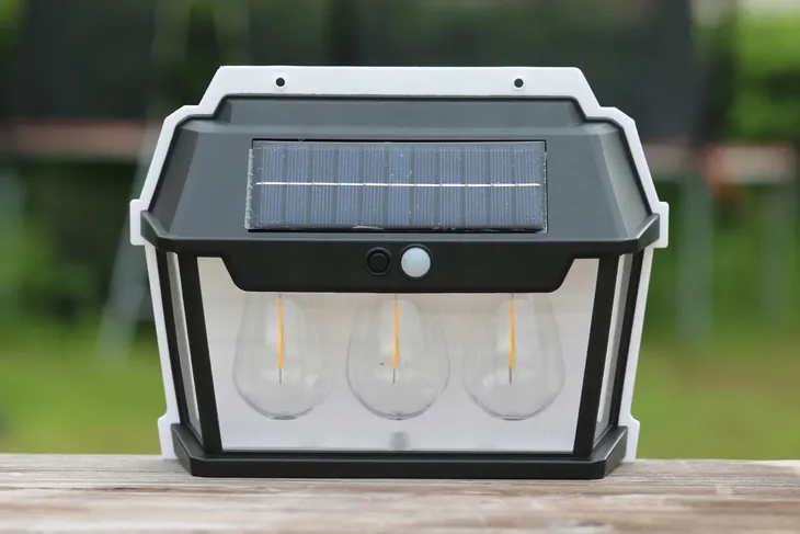 lampa-solarna-led-zewnetrzna-kinkiet-scienny-czujnik-ruchu-zmierzchu-38w-cechy-dodatkowe-czujnik-ruchu-czujnik-zmierzchu