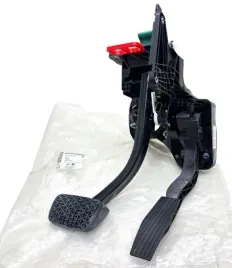 oryginal-oe-modul-pedalow-pedal-gazu-hamulca-automat-opel-insignia-b