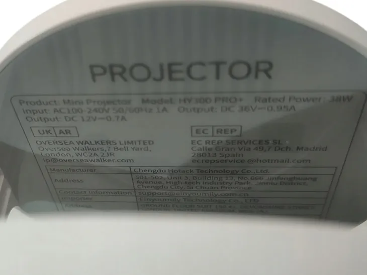 projektor-multimedialny-hy300pro-38w-pilot-model-hd-mini-wifi-android-smart-tv-przenosny-2025-nowy