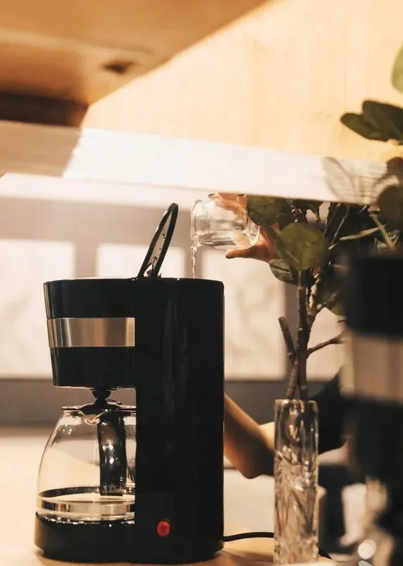 przelewowy-ekspres-do-kawy-cmd401-bp-cmd401