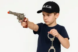 stroj-policjanta-pistolet-czapka-kajdanki-policjant-dzieciecy-dla-chlopca