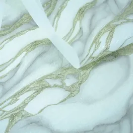 tapeta-jak-skosny-marmur-bialo-czarny-zlote-nerwy-nowoczesna-do-mycia