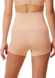 figi-modelujace-triumph-soft-sculpt-bandeau-short-ep-44