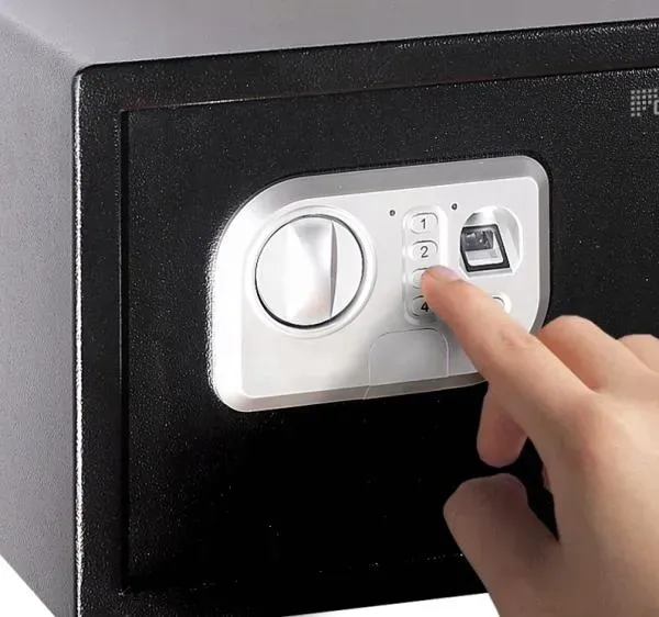 sejf-biometryczny-na-odcisk-palca-opticum-eclipse-zamek-szyfrowy-elektroniczny