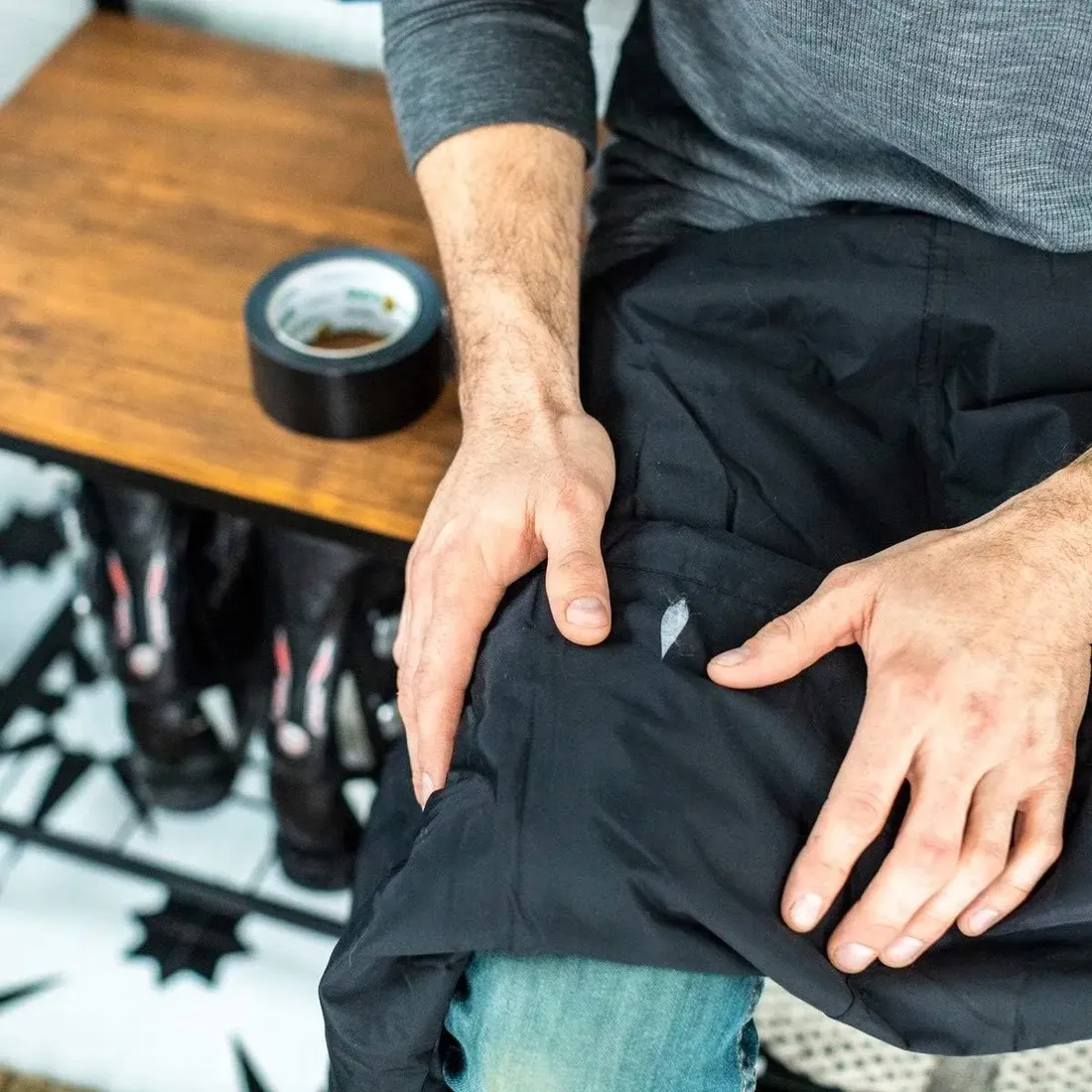 tasma-naprawcza-zbrojona-mocna-48mm-50m-czarna-czarny-tkaninowa-duct-tape