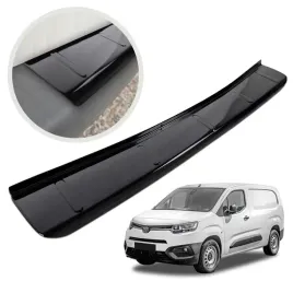 nakladka-listwa-ochronna-na-tylny-zderzak-do-toyota-proace-city-i-2020-