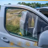 moskitiery-szyb-drzwi-przednich-do-opel-combo-e-2018-marka-chromemaster