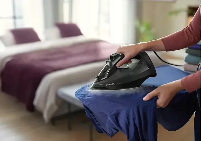 zelazko-philips-dst5040-80-2600-w-silne-uderzenie-pary-200-g-min