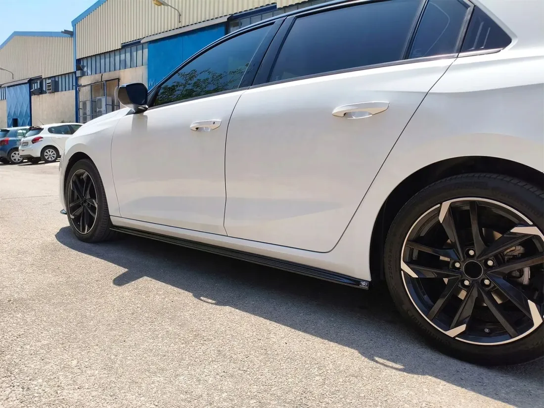dokladki-progow-do-opel-astra-e-l-2022-hatchback