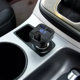 transmiter-samochodowy-arsa-go-bluetooth-z-ladowarka-usb-i-mikrofonem