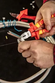 zestaw-szczypiec-neo-tools-1000v-160-mm-hartowane-crv