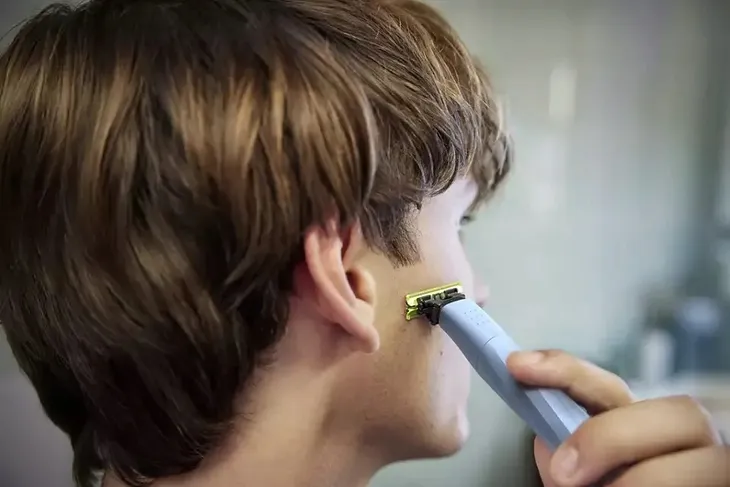 golarka-philips-oneblade-first-shave-typ-foliowa