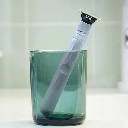 golarka-philips-oneblade-first-shave-czas-ladowania-480-min