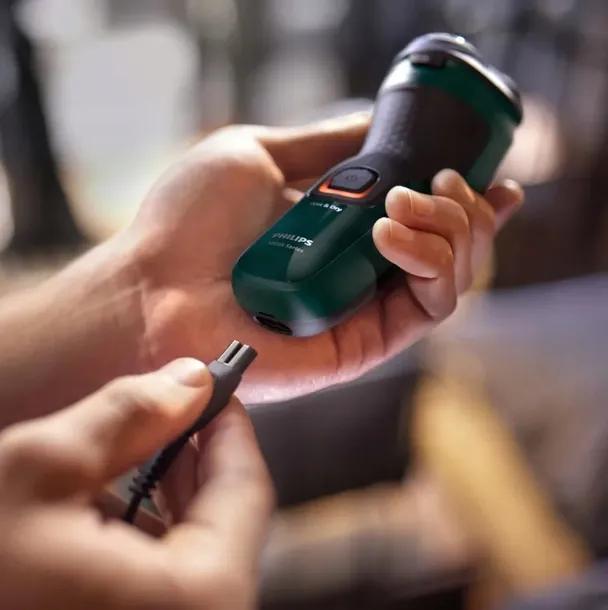 golarka-philips-x3002-00-mozliwosc-mycia-pod-woda-tak