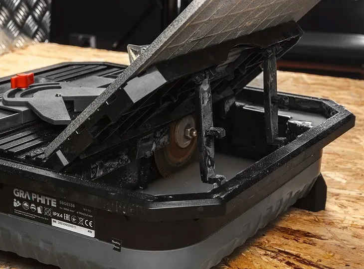 przecinarka-stolikowa-graphite-marka-graphite-rodzaj-przecinarka-stolikowa