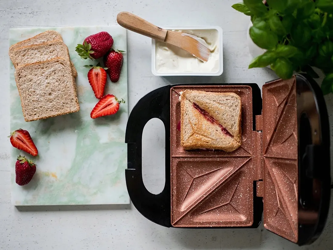 opiekacz-sandwich-toster-ceramiczny-eldom-st11-marka-eldom