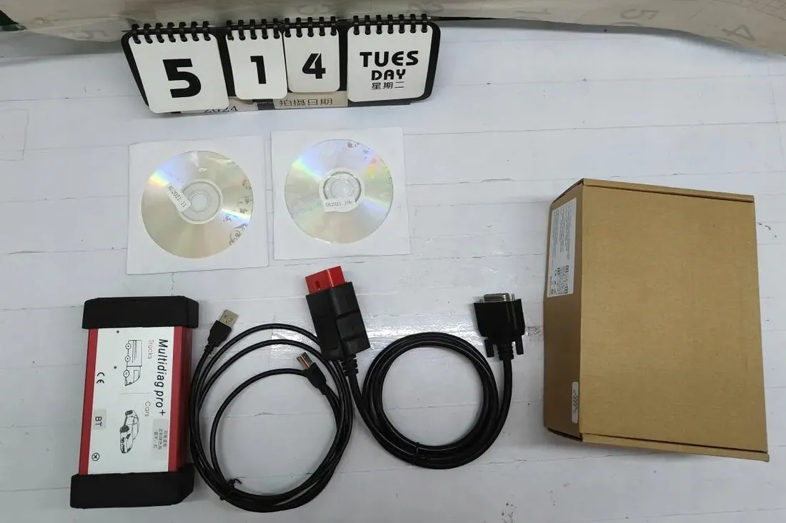 interfejs-diagnostyczny-bluetooth-obd2-dla-samochodu-zbadac-auta